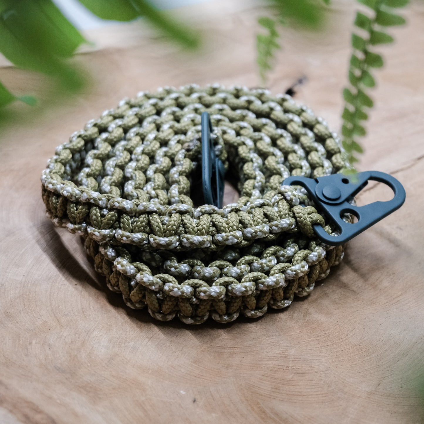 Paracordový CROSSBODY popruh na telefon / khaki