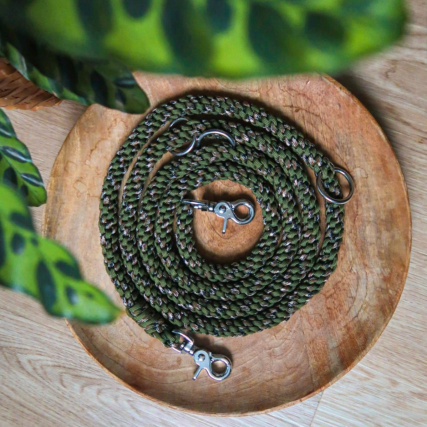 Přepínací paracordové vodítko - khaki/ 2m