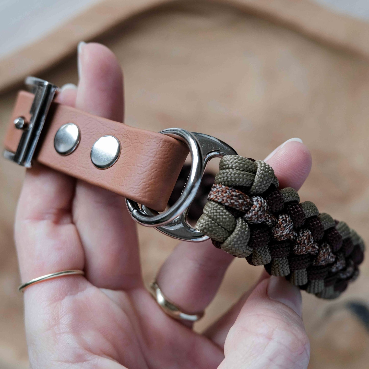 Paracordový obojek MAEVA s biothanovým řemínkem / 30-33cm