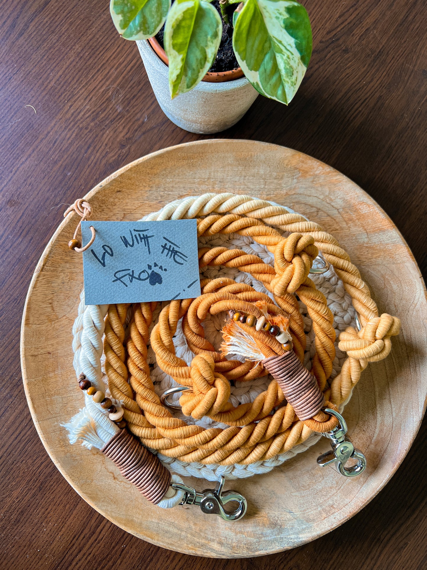 Okrové BOHO vodítko