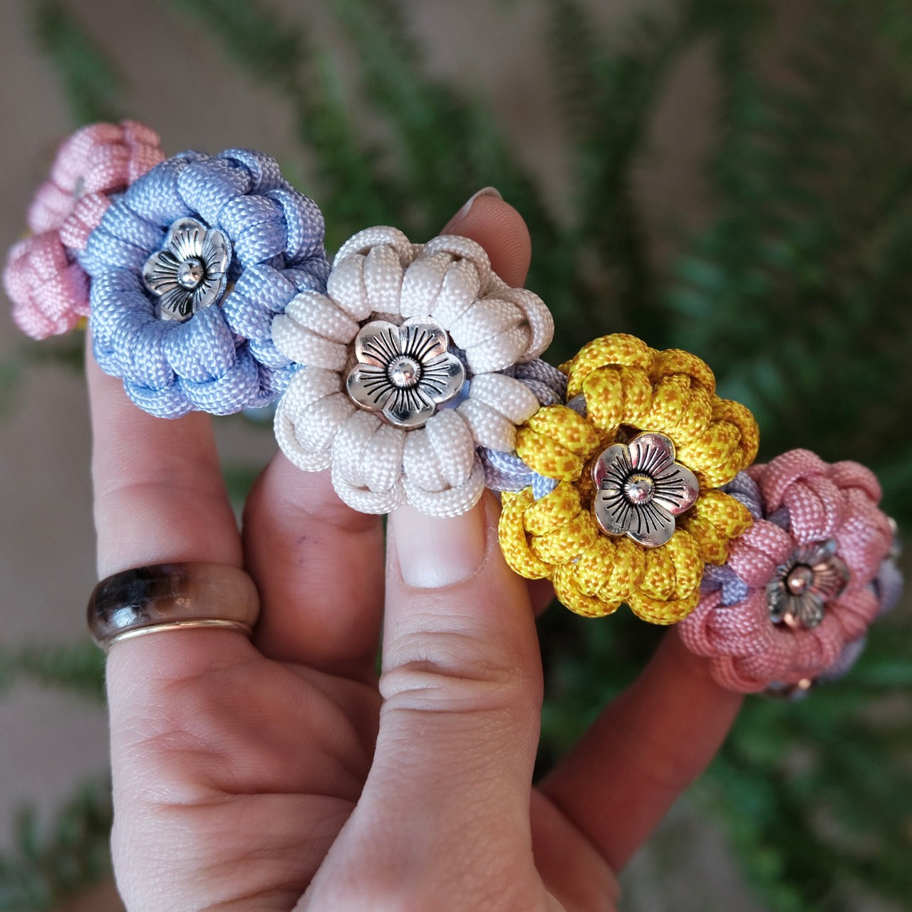 Obojek FLOWER s BioThane® řemínkem na míru