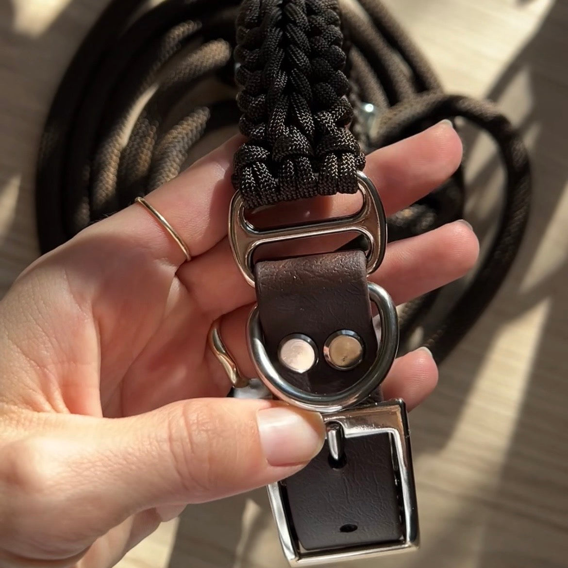 Paracordový obojek TARRA s řemínkem / 44-50cm